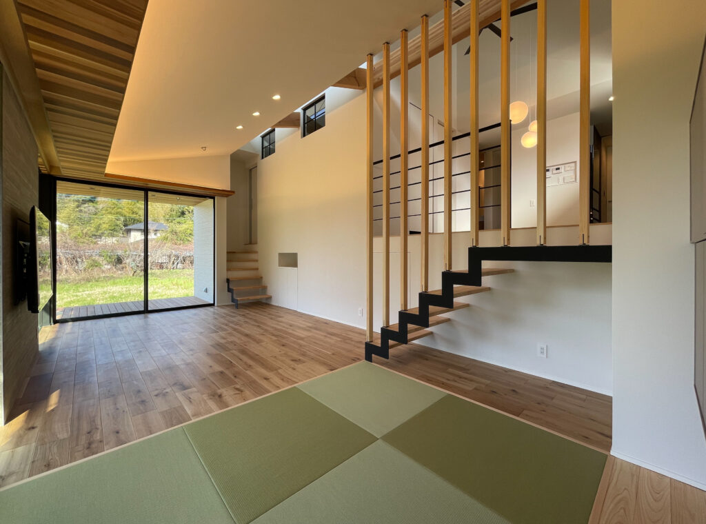 函南町スキップフロアの家